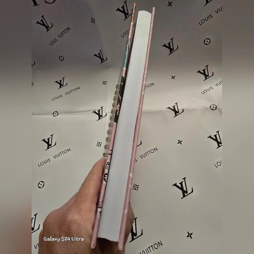 FLOMO: NYGALA CORP piece set